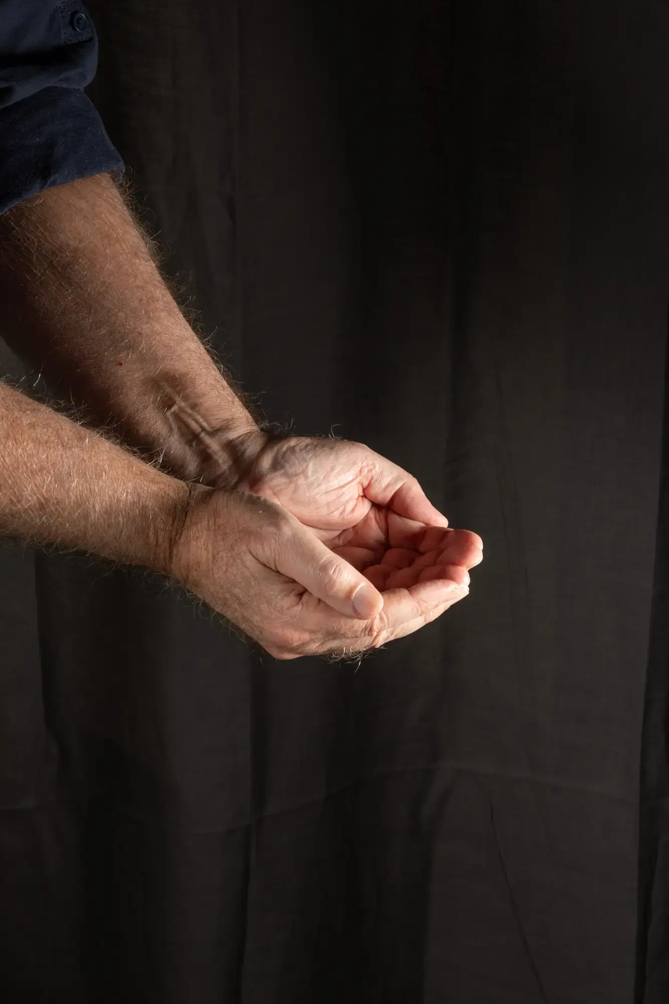 Reference-Pictures_Hands_D-051 copy.webp